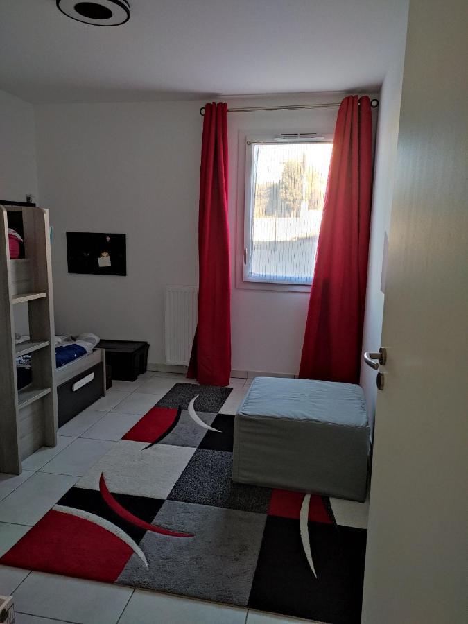 Bel Appartement Avec Terrasse - Plage De Carro A Pied マルティーグ エクステリア 写真