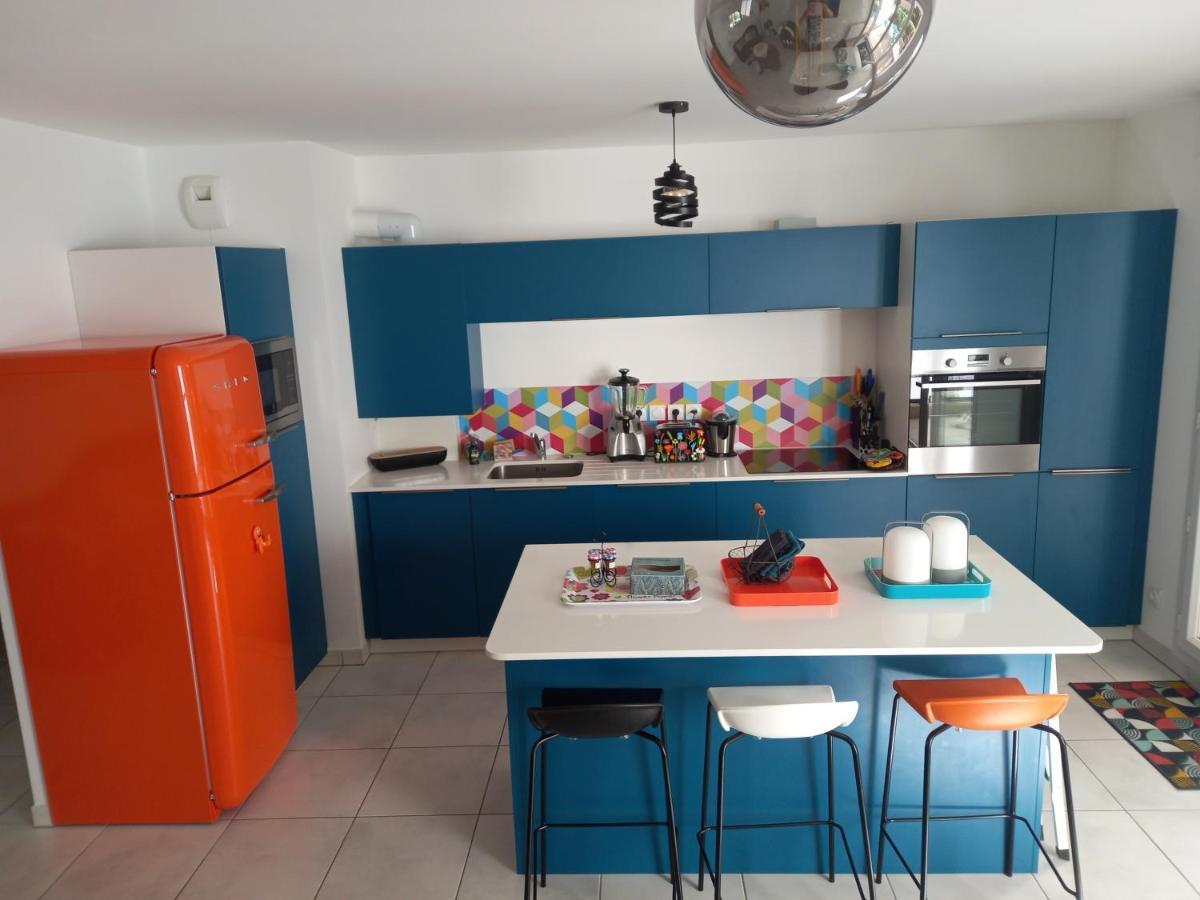 Bel Appartement Avec Terrasse - Plage De Carro A Pied マルティーグ エクステリア 写真